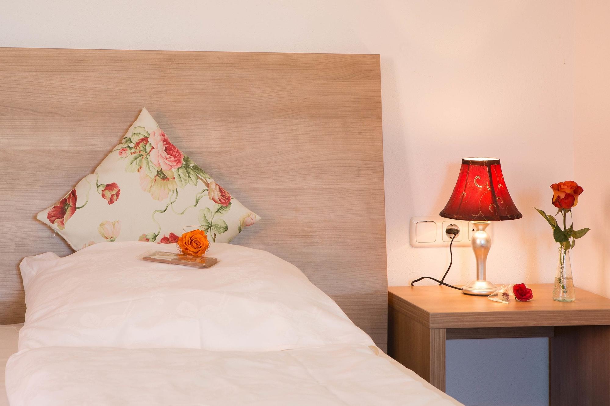 Boutiquehotel Goldene Rose - Self-Check-In Ротенбург-на-Таубері Екстер'єр фото