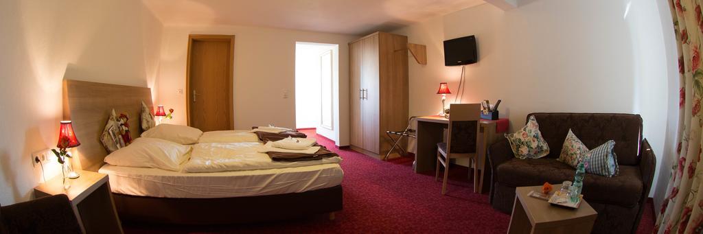 Boutiquehotel Goldene Rose - Self-Check-In Ротенбург-на-Таубері Екстер'єр фото